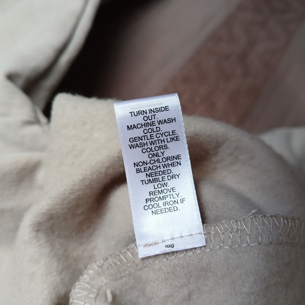 💎 CATO Women's Top Beige Rhinestone LOVE Hoodie Sweatshirt Plus - Picture 7 of 10